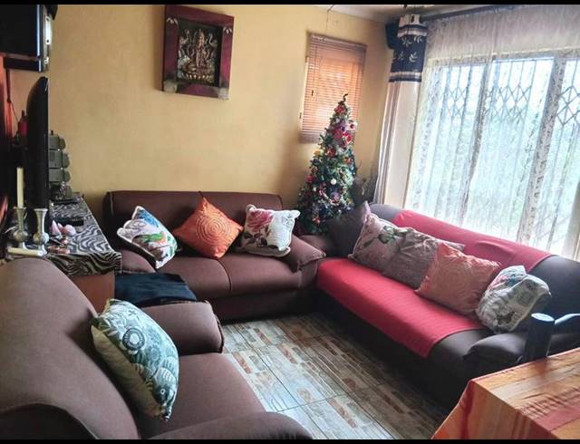 3 BEDROOM HOUSE FOR SALE IN SEA VIEW